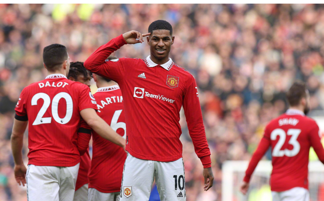 久别重逢!姆巴佩发自己身穿巴黎球衣赛场照预热世俱杯半决赛.